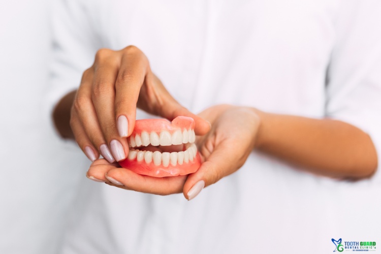 سعر طقم الاسنان المتحرك في مصر